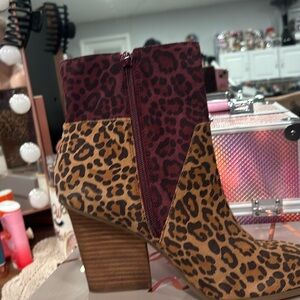 Crown vintage boots never worn size 9.5